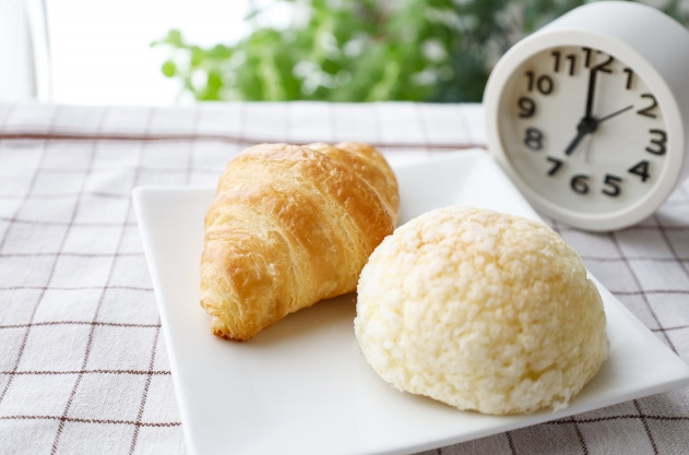 一人暮らしで朝ごはんを食べる時間なくても食べたほうがいい？